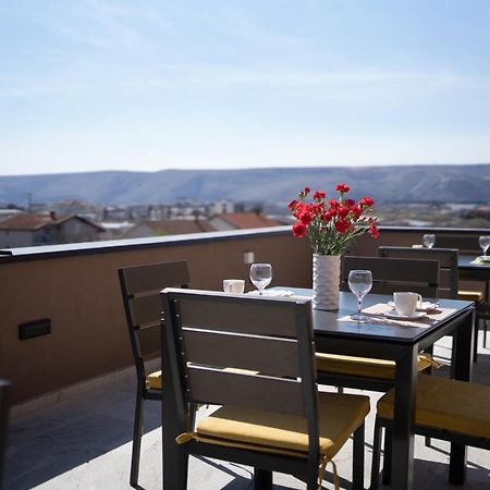Apartments And Rooms Smile Mostar Exterior foto